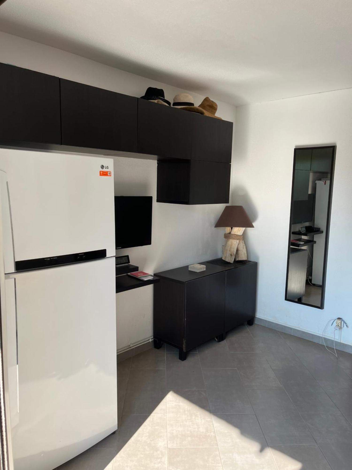 Calme Et Confort En Rez-De-Jardin La Londe-les-Maures Eksteriør billede
