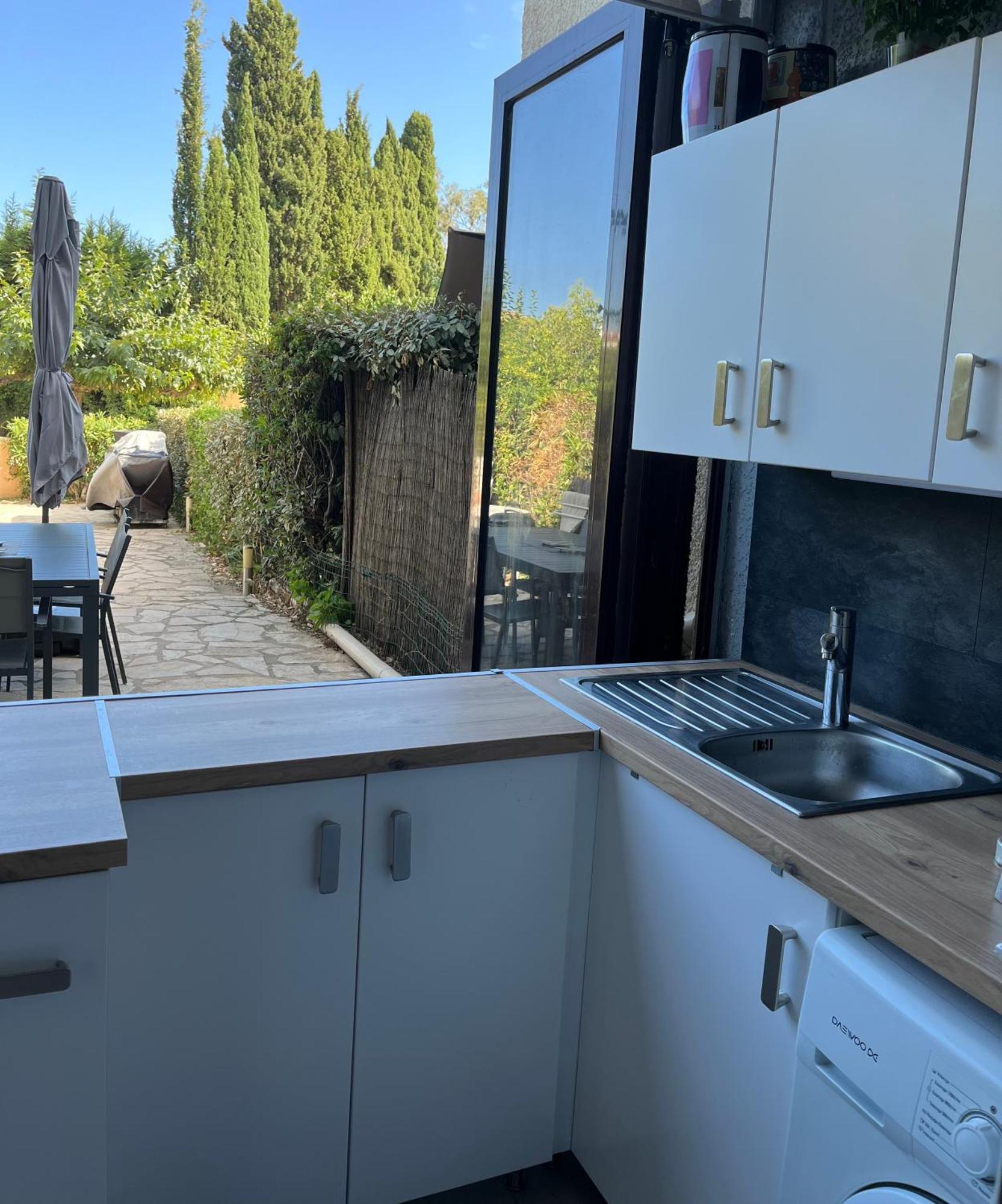 Calme Et Confort En Rez-De-Jardin La Londe-les-Maures Eksteriør billede